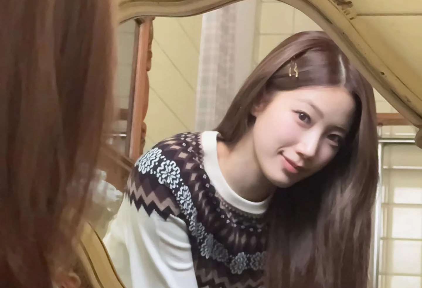 Kazuha, from Le SSerafim: Instagram update in this week KAZUHA, from Le SSerafim - cover article 01